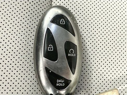 Used 2024 Hyundai Sonata Limited image 18