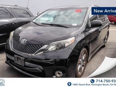 Used 2014 Toyota Sienna SE