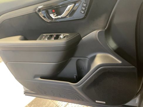 Used 2025 Subaru Forester Touring image 17