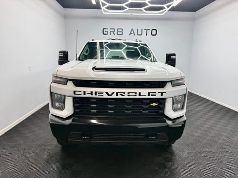 Used 2023 Chevrolet Silverado 2500 Custom w/ Custom Convenience Package AWD/4WD image 2