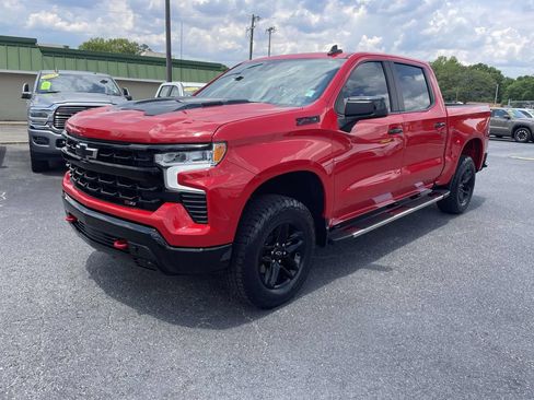 Used 2023 Chevrolet Silverado 1500 LT Trail Boss w/ LPO, Dark Essentials Package AWD/4WD image 3
