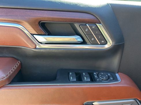 Used 2024 GMC Sierra 2500 Denali Ultimate image 19