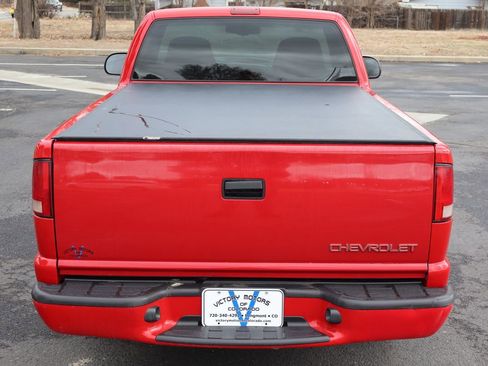 Used 2000 Chevrolet S10 Pickup LS w/ Preferred Equipment Group image 6