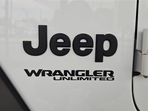 Used 2022 Jeep Wrangler Unlimited Sport AWD/4WD image 30