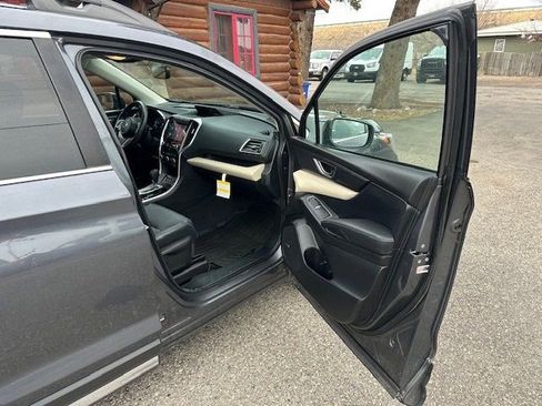 Used 2022 Subaru Ascent Limited w/ Technology Package image 30