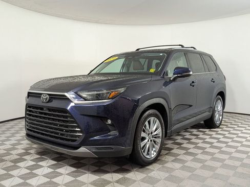 Used 2024 Toyota Grand Highlander AWD image 7
