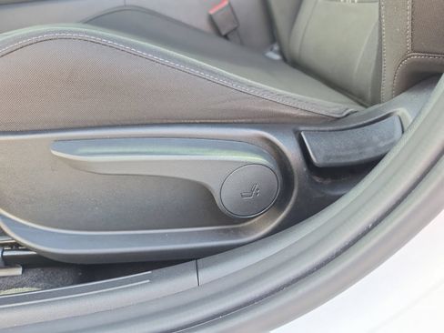 Used 2025 Hyundai Elantra Sport FWD image 16