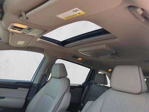 Certified 2024 Honda Odyssey Elite image 25