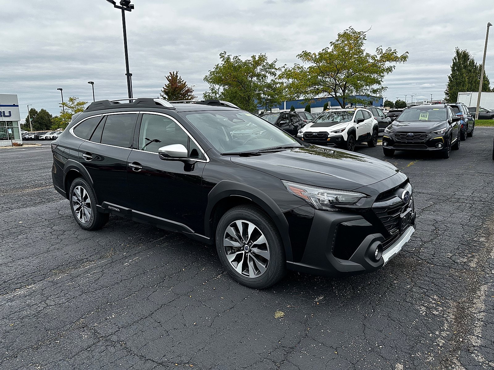 Certified 2025 Subaru Outback Touring XT AWD/4WD image 1