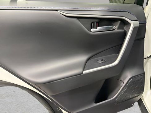Used 2021 Toyota RAV4 XSE AWD/4WD image 31