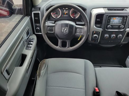 Used 2019 RAM 1500 Classic SLT AWD/4WD image 17
