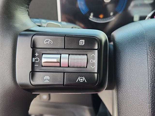 Used 2025 Hyundai Santa Fe XRT AWD/4WD image 16