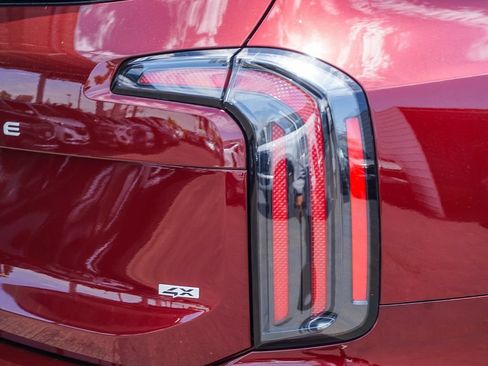 Certified 2023 Kia Telluride SX Prestige AWD/4WD image 8