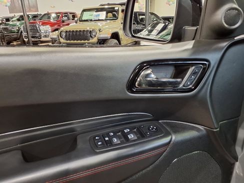 Used 2023 Dodge Durango GT AWD/4WD image 11
