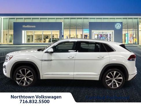 Used 2024 Volkswagen Atlas Cross Sport SEL Premium R-Line image 2