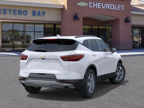 New 2026 Chevrolet Blazer LT w/ Sound & Technology Package FWD image 4