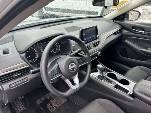 Used 2024 Nissan Altima 2.5 SV image 33