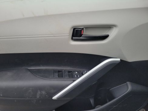 New 2026 Toyota Corolla Cross L image 17