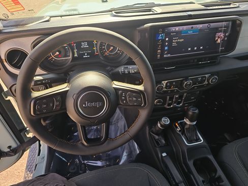 Used 2024 Jeep Wrangler Sport S image 18