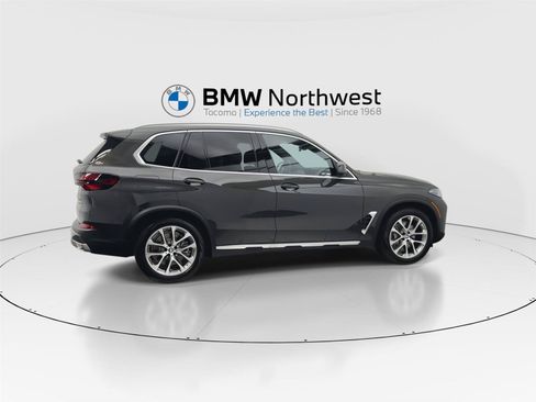 Used 2026 BMW X5 xDrive50e AWD/4WD image 4