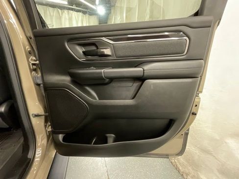 Used 2020 RAM 1500 Big Horn w/ Built-to-serve Edition AWD/4WD image 9