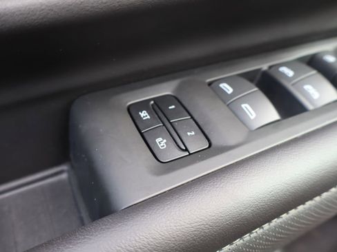 Used 2021 GMC Yukon SLT w/ Rear Media and Nav Package image 12