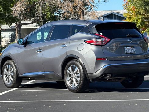 Used 2018 Nissan Murano SV image 7
