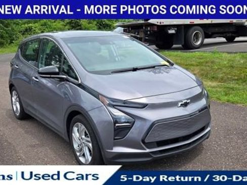 Used 2023 Chevrolet Bolt LT FWD image 1