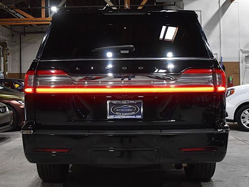 Used 2018 Lincoln Navigator L Reserve w/ Technology Package AWD/4WD image 8