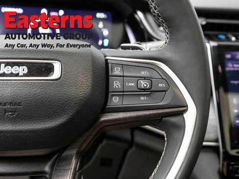 Used 2023 Jeep Grand Cherokee 4WD 4xe image 16