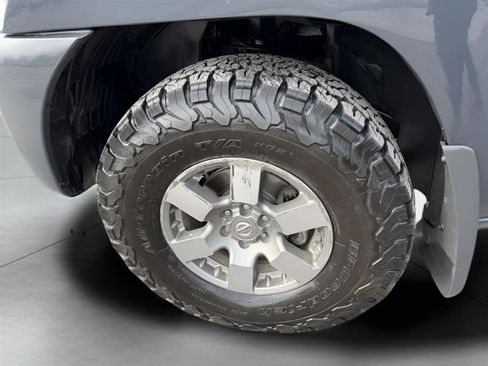 Used 2010 Nissan Xterra Off-Road image 27