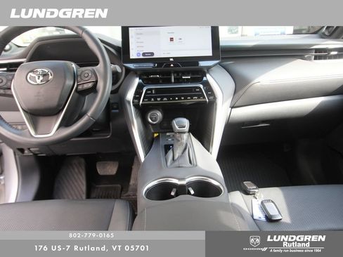 Used 2024 Toyota Venza Limited AWD/4WD image 6