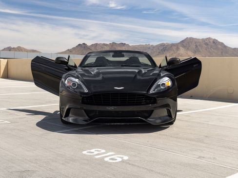 Used 2015 Aston Martin Vanquish Volante RWD image 20