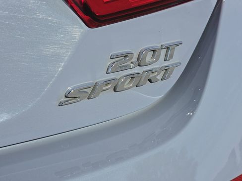 Used 2022 Honda Accord Sport image 9