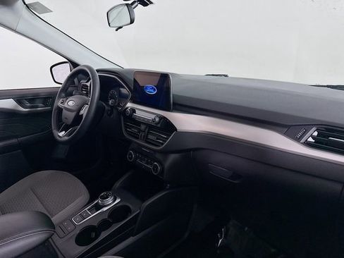 Certified 2022 Ford Escape SE w/ Cold Weather Package image 28