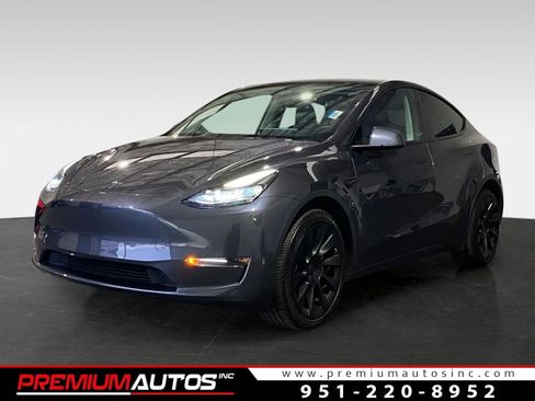 Used 2023 Tesla Model Y Long Range AWD/4WD image 1