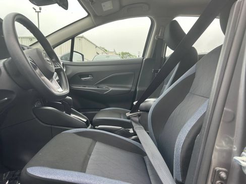 Used 2025 Nissan Versa SV FWD image 22