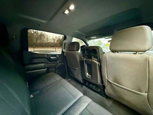 Used 2021 Chevrolet Silverado 1500 LT image 25