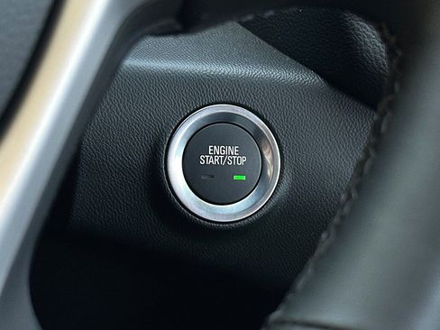 Used 2023 GMC Terrain SLT w/ Elevation Edition image 26