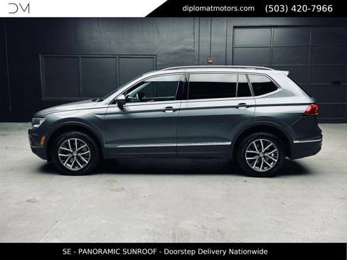 Used 2020 Volkswagen Tiguan SE w/ Panoramic Sunroof Package AWD/4WD image 4
