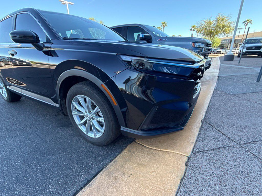Used 2024 Honda CR-V EX-L image 3