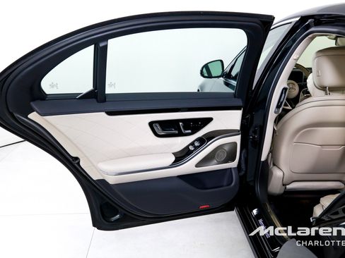 Used 2024 Mercedes-Benz S 580 4MATIC Sedan image 16
