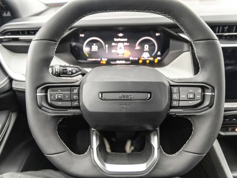 New 2026 Jeep Cherokee Laredo AWD/4WD image 25