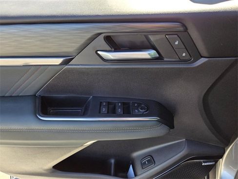 Certified 2025 GMC Acadia AT4 w/ Luxury Package image 17