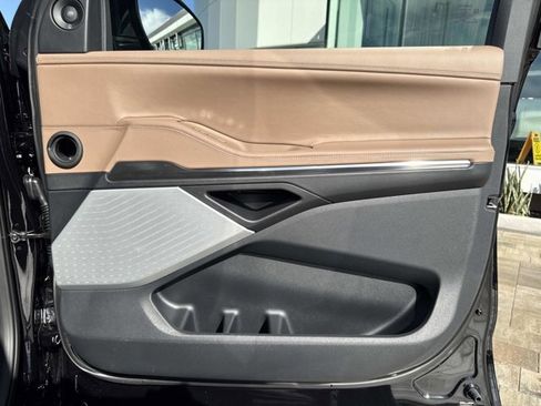 New 2025 Lincoln Navigator L Black Label image 17