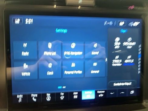 Used 2025 Ford F150 Lariat w/ Equipment Group 501A Mid AWD/4WD image 4