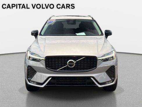 Certified 2025 Volvo XC60 B5 Core AWD/4WD image 2