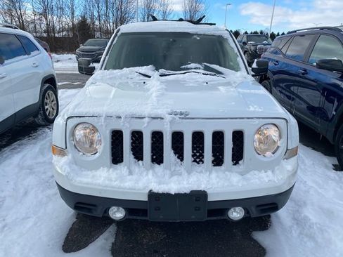 Used 2016 Jeep Patriot High Altitude image 11