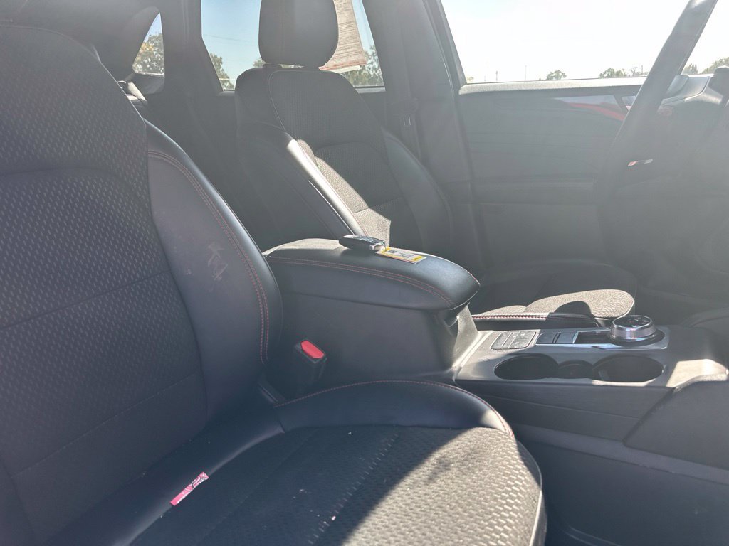 Certified 2025 Ford Escape ST-Line Select AWD/4WD image 34
