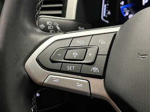 Used 2023 Volkswagen Atlas Cross Sport SEL AWD/4WD image 26
